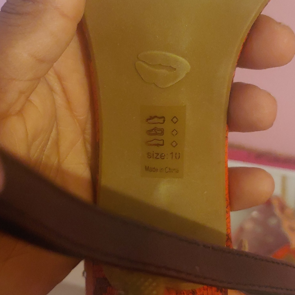 Shoes - Picture 4 of 4